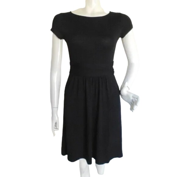 Boden Dresses & Skirts - BODEN Dress, 2P Petite, Solid Black, Jersey soft, Ruched waist, Short sleeves